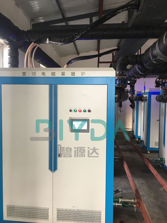 新疆某牧業(yè)公司，3萬(wàn)平米，8臺(tái)240千瓦